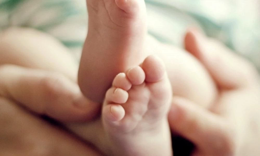Τραγωδία με νεκρό βρέφος στην Κύπρο – Αναίσθητο στο κρεβάτι του το εντόπισαν οι γονείς